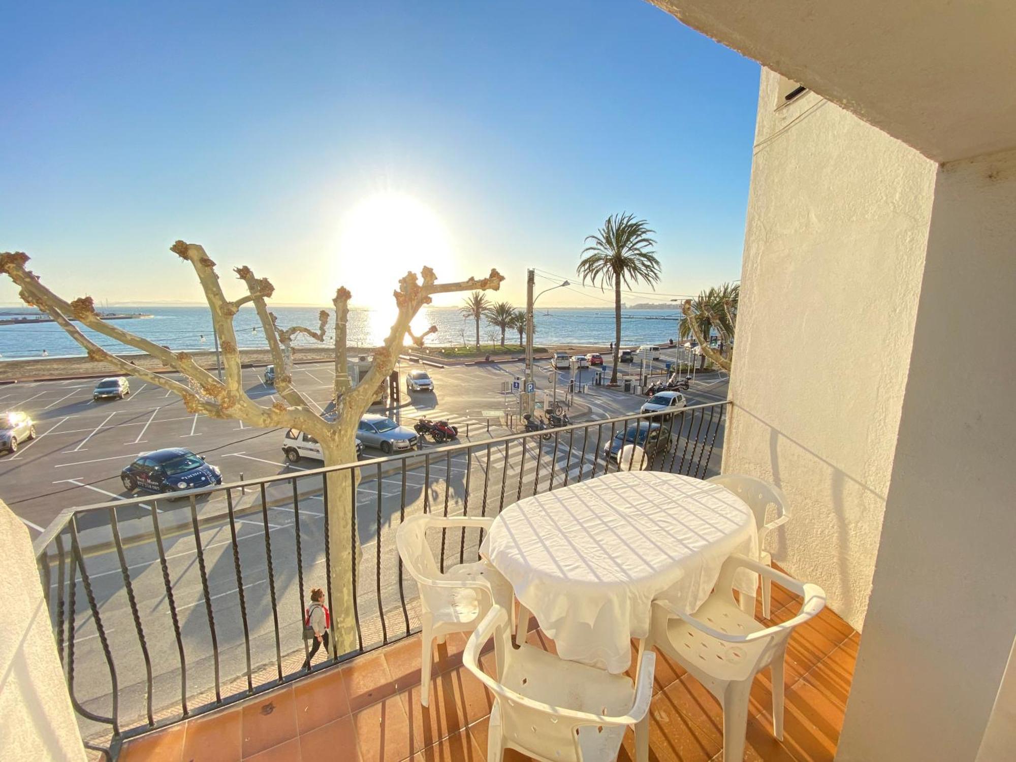 Agi Macia Centro Apartment Roses Bagian luar foto