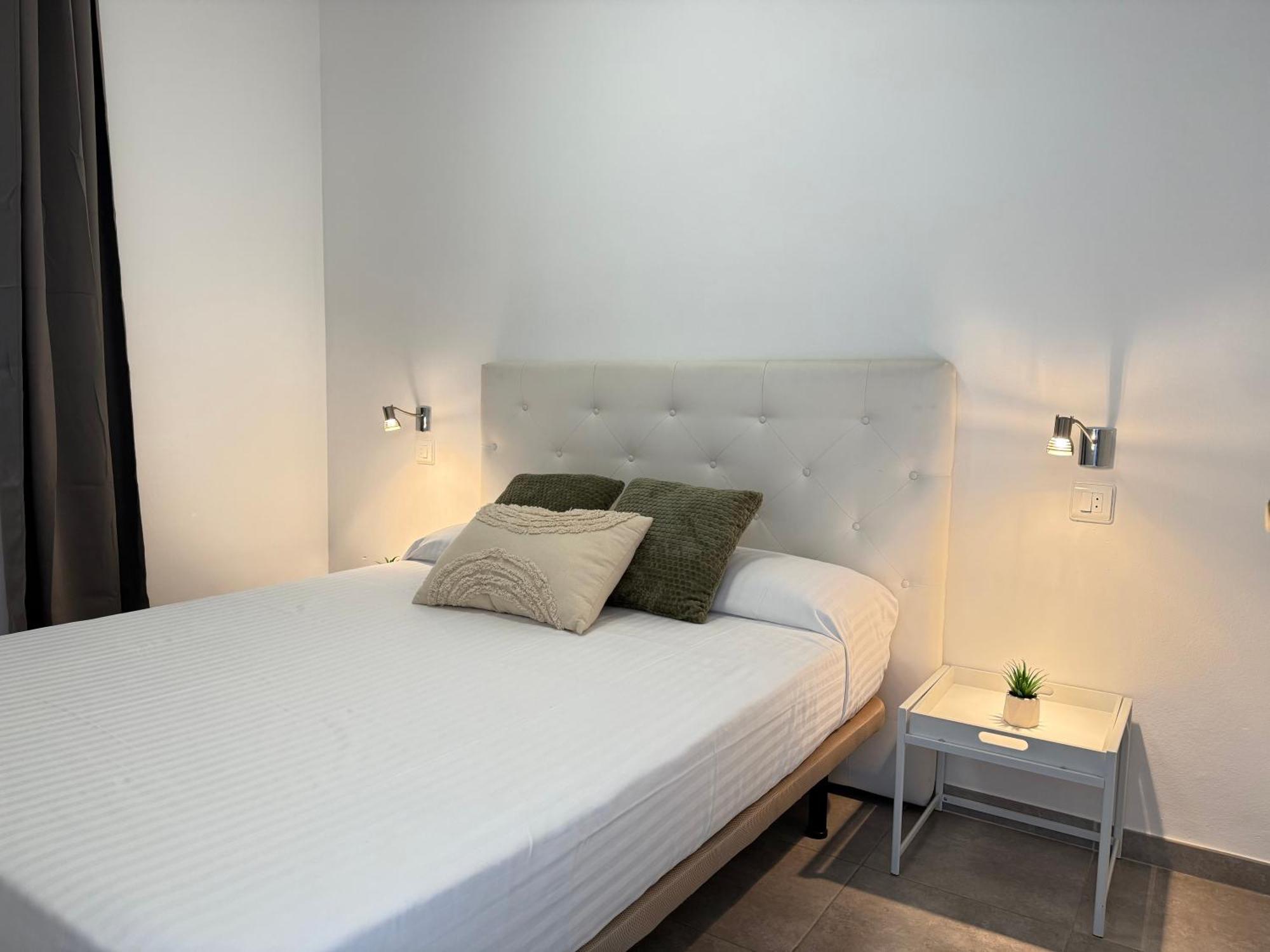 Agi Macia Centro Apartment Roses Bagian luar foto