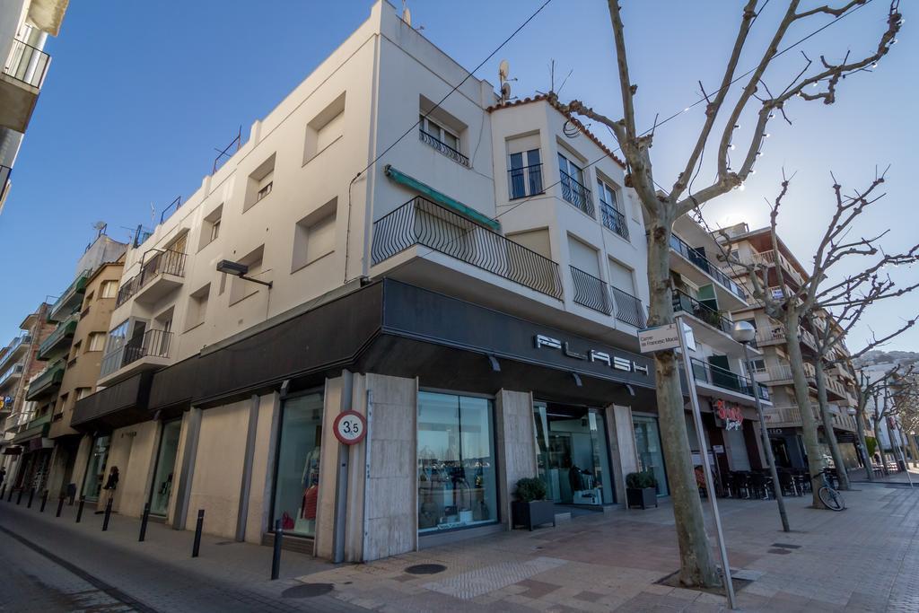 Agi Macia Centro Apartment Roses Bagian luar foto